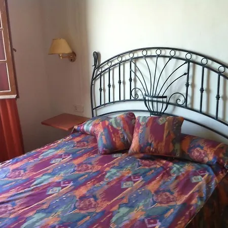 梅诺卡岛双桅船俱乐部公寓 * 福尔内利斯